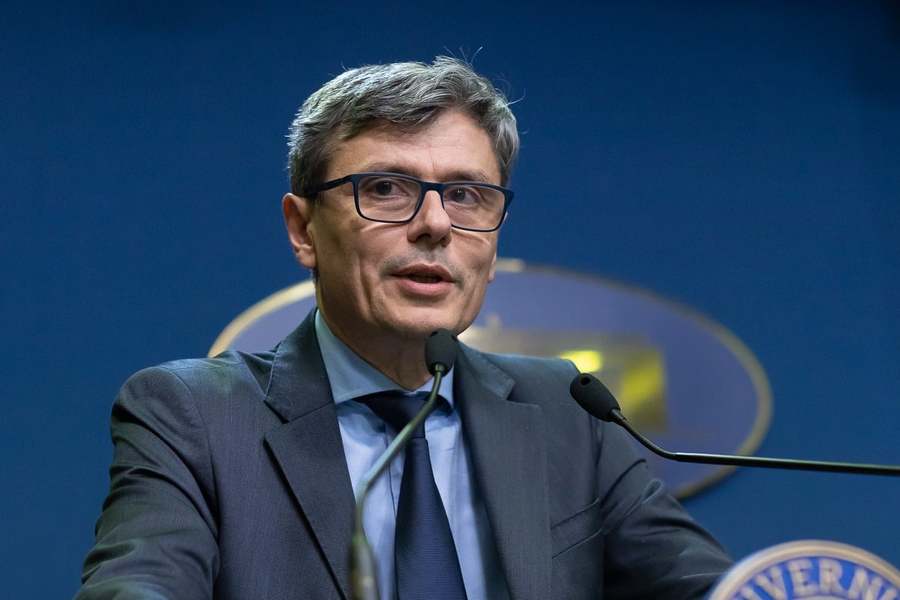 ministrul-virgil-popescu,-dupa-ce-marcel-ciolacu-a-afirmat-ca-trebuie-alta-modalitate-pentru-compensarea-facturilor-la-energie:-ei-au-votat-alaturi-de-noi,-impreuna-am-facut-aceasta-lege-/-daca-este-cazul,-vom-modifica