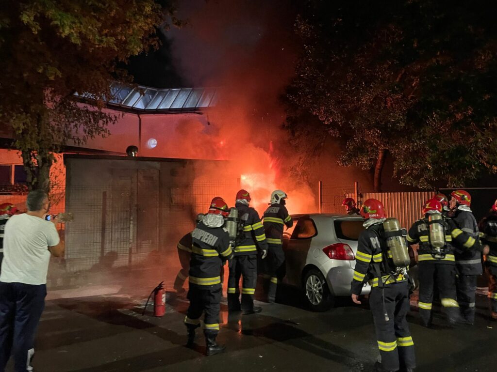 video-breaking-explozie-urmata-de-un-incendiu,-in-curtea-spitalului-nrobanescu-din-capitala-/-110-copii-sunt-transferati-la-spitalul-clinic-de-urgenta-„maria-s.-curie”-/-explozia-la-transformator-s-a-produs-dupa-o-pana-de-curent