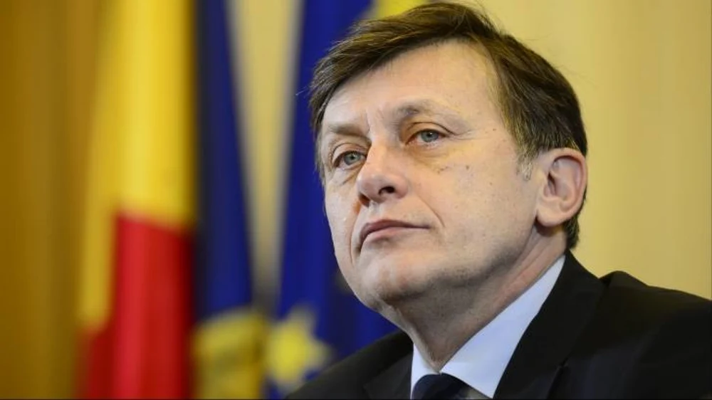crin-antonescu-il-compara-pe-calin-georgescu-cu-hitler.-„sunt-similitudini-infioratoare”