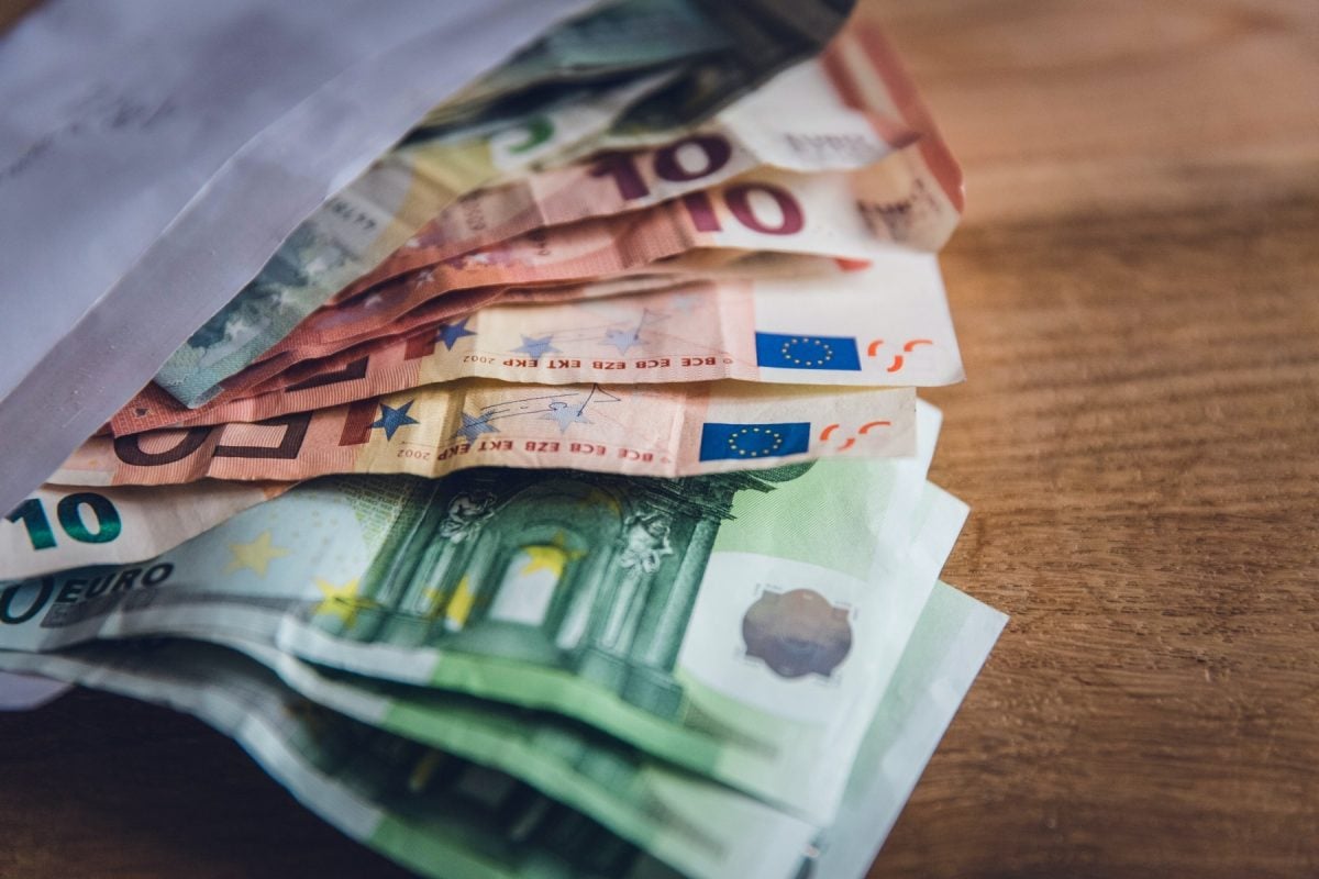dna-la-isctr-timisoara:-zece-inspectori-retinuti-pentru-luare-de-mita,-„abonamente”-pentru-transportatori-/-taxa-de-5.000-de-euro-pentru-protectie