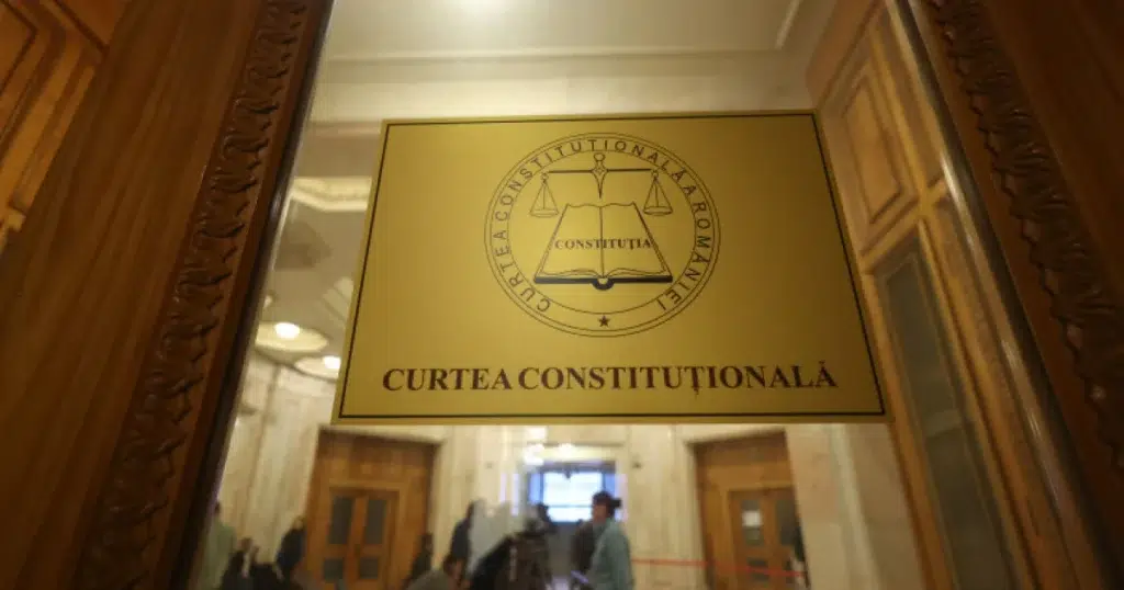 CCR discută astăzi noua Lege a integrității. Mandatele aleșilor și declarațiile de avere ale partenerilor, în centrul contestațiilor