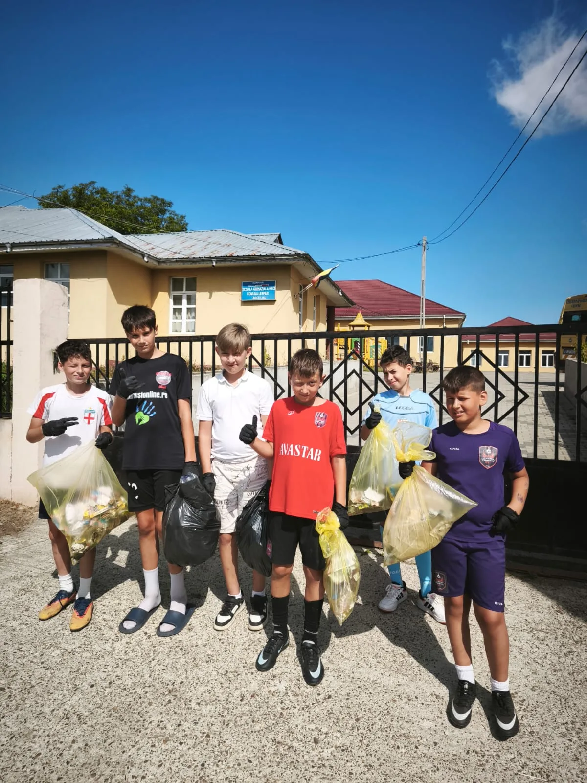 Pahome Ștefan Luca, portarul FC Botoșani Elite U13, continuă să se implice în comunitate: „Fiecare gest contează!”