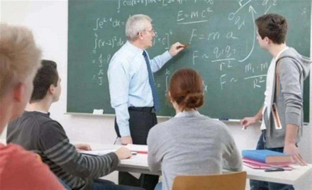Cererile pentru cardurile educaționale se depun până la 1 octombrie