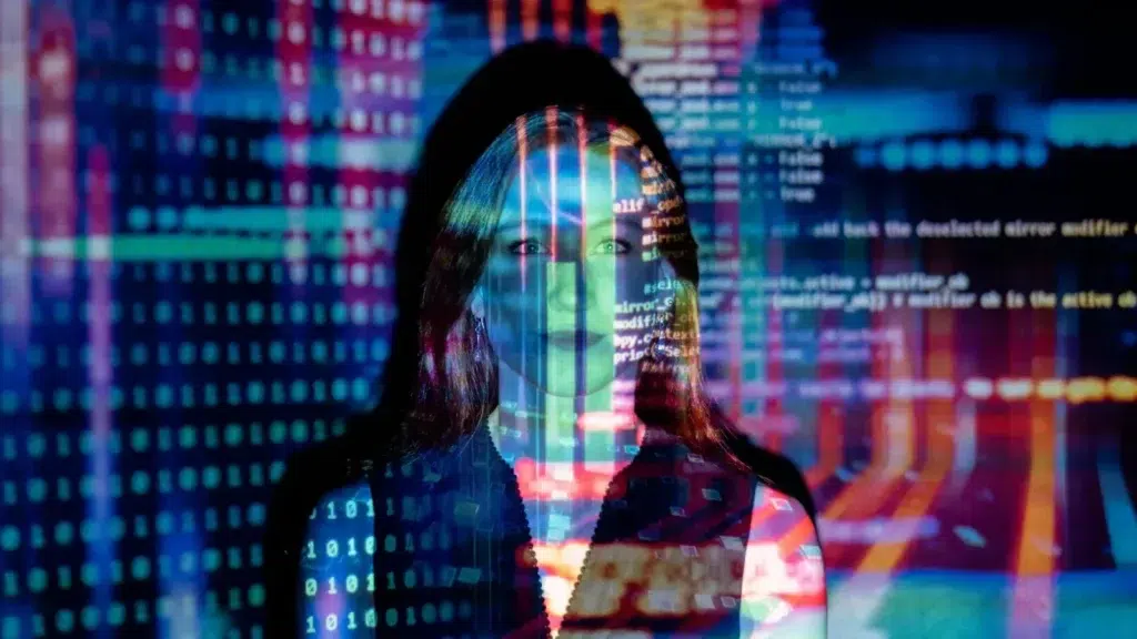 Influencerii care fac bani intră în evidența CNA: Cele 10 condiții care declanșează noua obligație